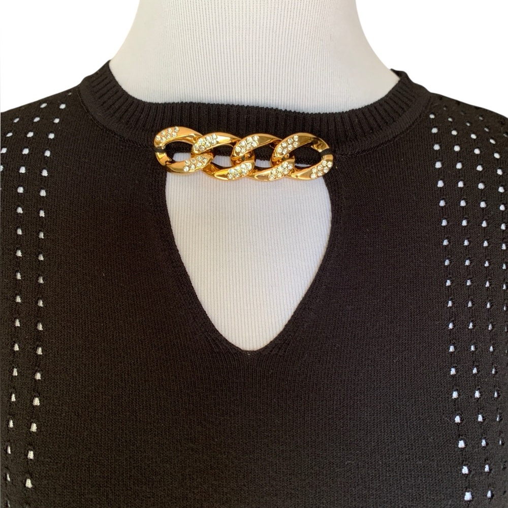 🆕 Luxury Chanel Style Black Knit Top with Gold Chain Detail 🆕 - Picture 5 of 11